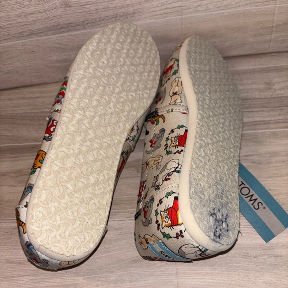TOMS Belmont Christmas Holiday Cats Canvas Flat Shoes Slip On Womens 7 - Picture 6 of 6